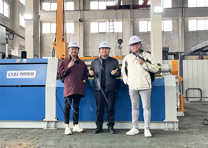 菲律宾客户莅临乐动网站-乐动(中国)
考察——全自动四辊卷板机